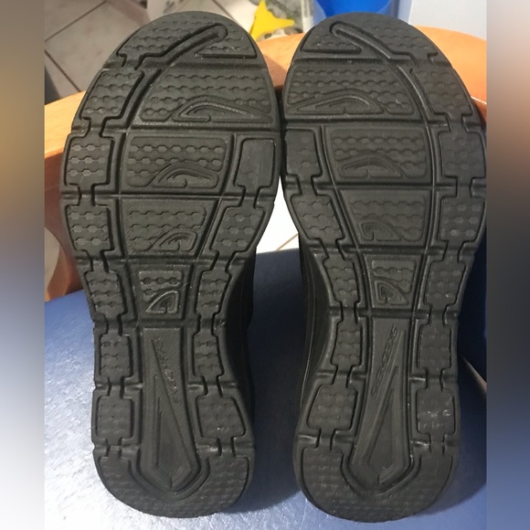 Skechers D’Lux Walker relaxed fit slip-on, women’s, black - Picture 8 of 16